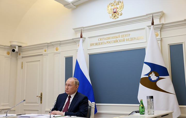 Путин заявил, что Россия решила ключевые задачи в импортозамещении
